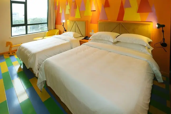 Шанхай: Guanjun Parent Child Theme Hotel