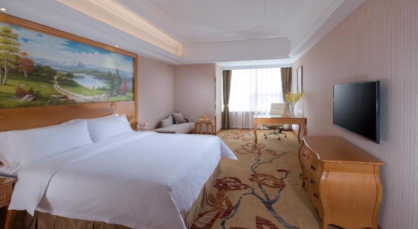 Гуанчжоу: Vienna Hotel Guangzhou Huadu Shiling Leather City