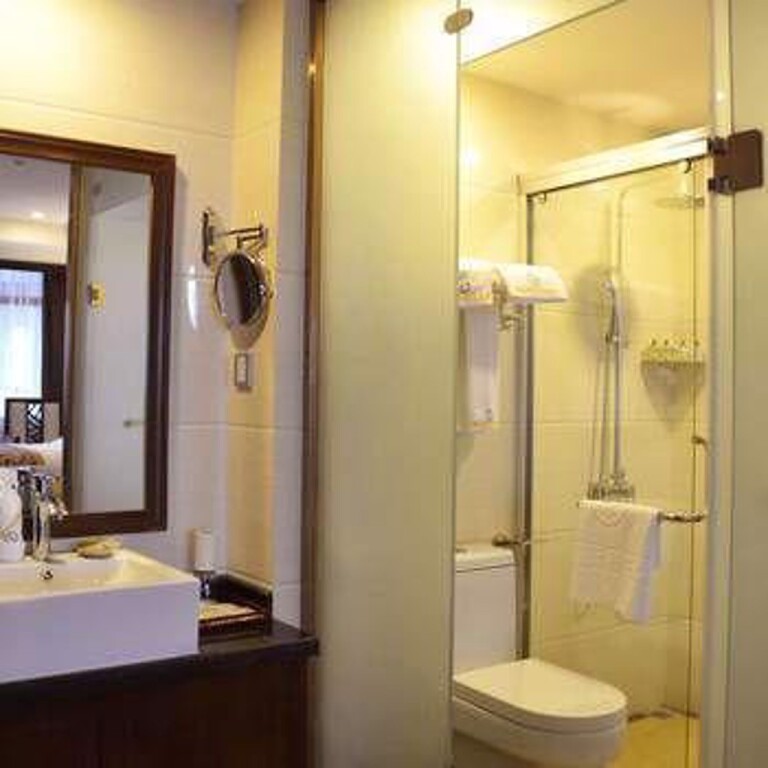 Чэнду: Rui Hong Hotel & Resort