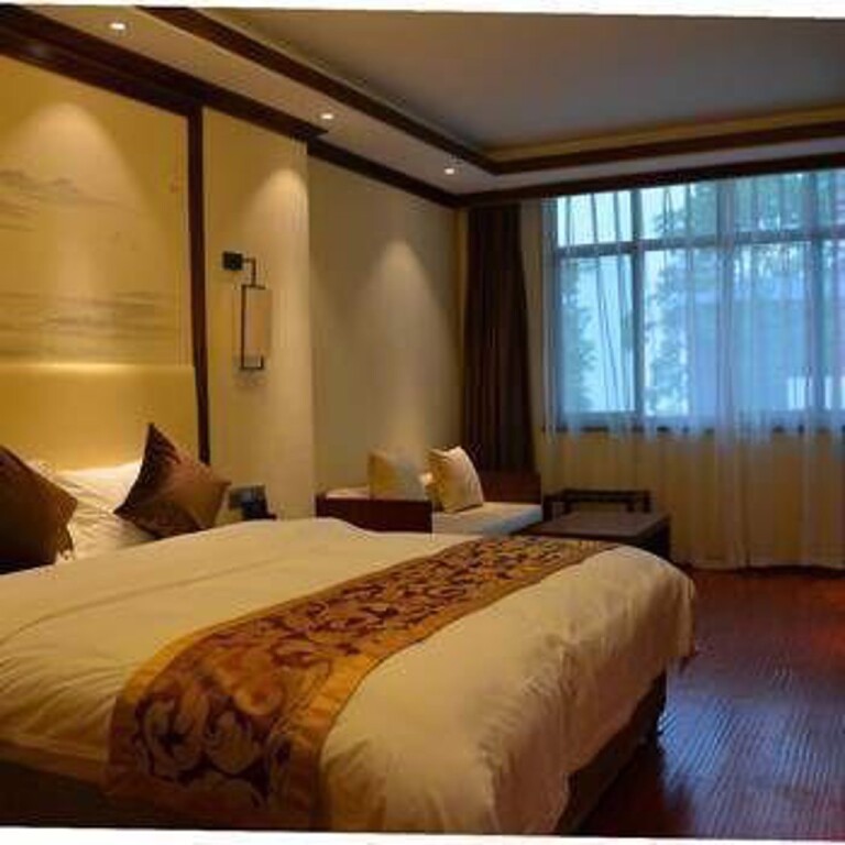Чэнду: Rui Hong Hotel & Resort
