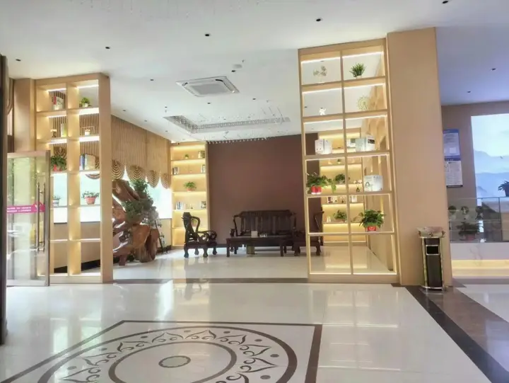 Цзаочжуан: Wanjia Business Hotel (Zaozhuang Maoyuan)
