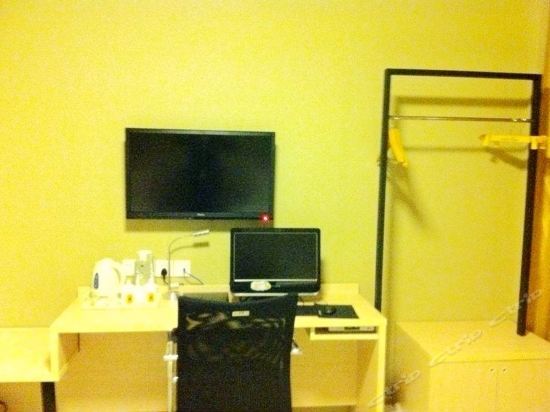 Линьи: Super 8 Hotel