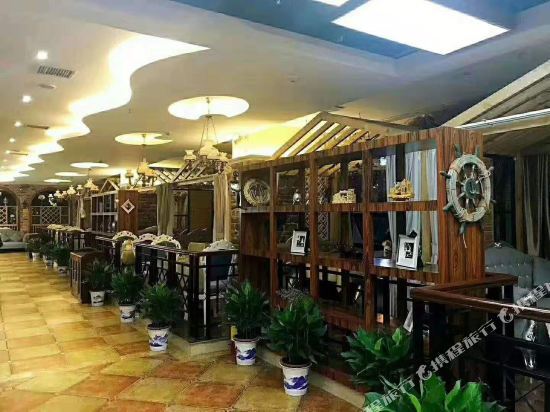 Чанша: 柏斯特酒店(商学院汽车西站店)
