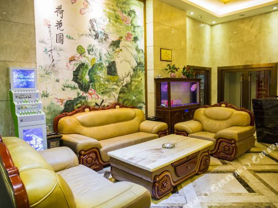Чанша: 柏斯特酒店(商学院汽车西站店)