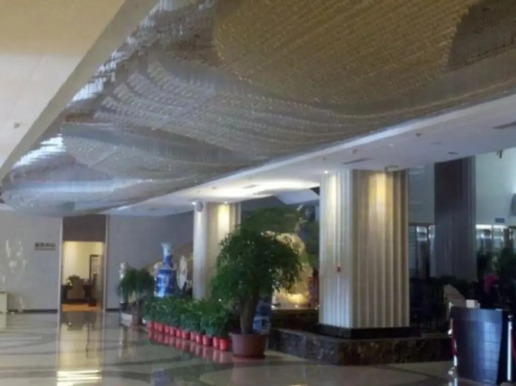 Yutong Zunyue International Hotel — фото 1