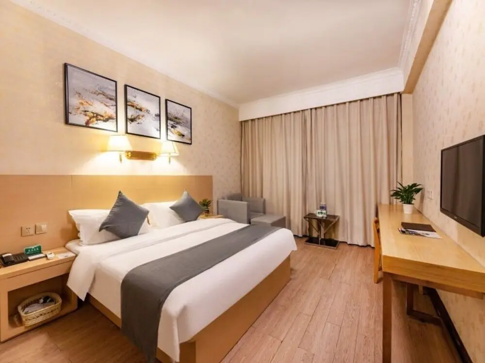 Чжанцзяган: GreenTree Alliance Suzhou Wujiang District Shengze Town East Silk Mark