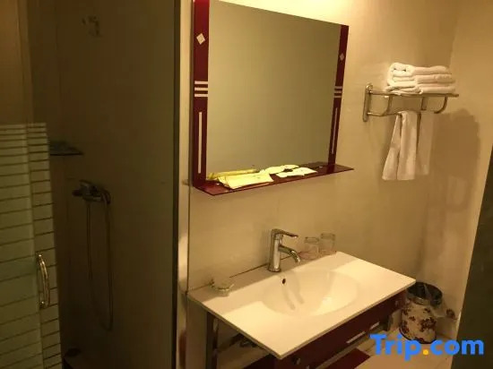 Нинбо: New Era Hotel