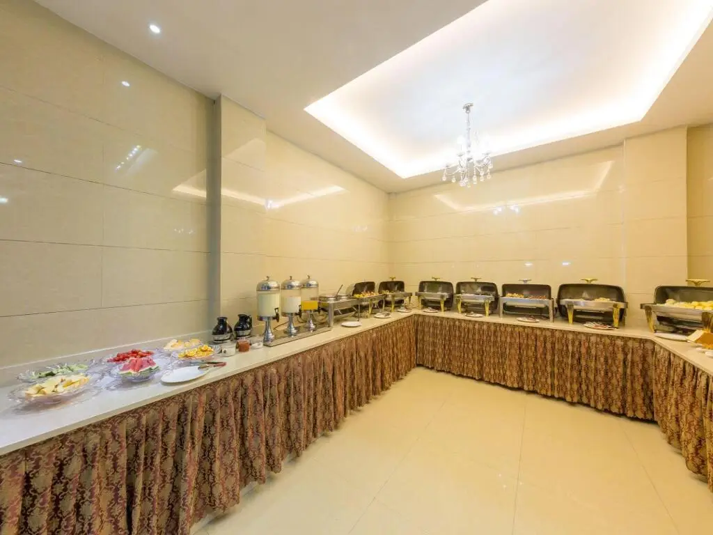Иу: Rong Le Business Hotel