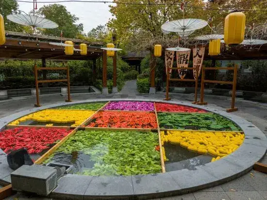 Уси: Liyang Yu · Bamboo Retreat (Yushui Hot Spring Store)