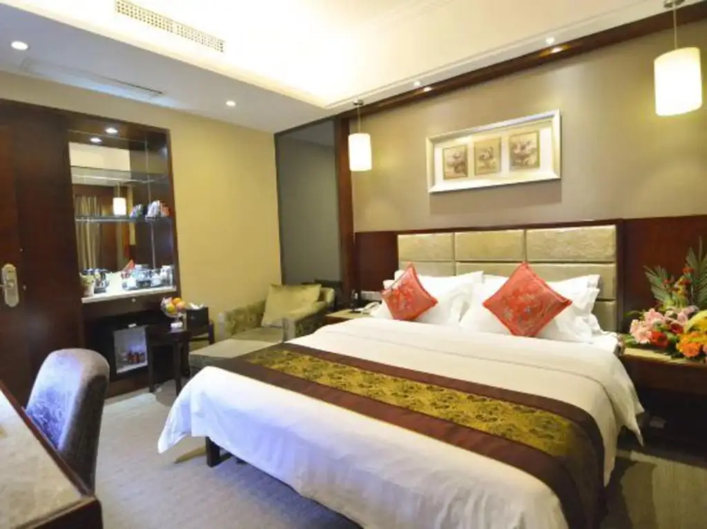 Хэнъян: Shen Long Media Hotel