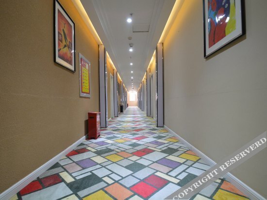 Чжэнчжоу: Longhu Tiantian Holiday Hotel