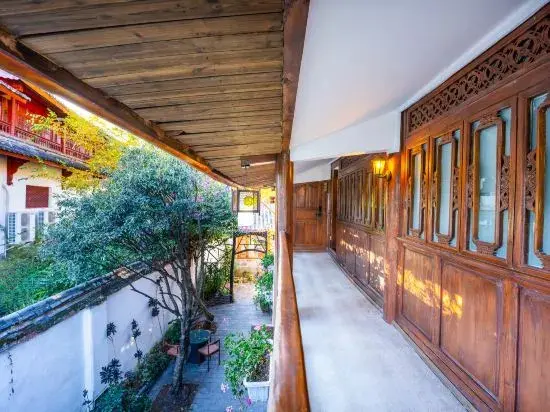 Лицзян: Qiyue Linyin Bieyuan (Lijiang Gucheng Mufu Branch)