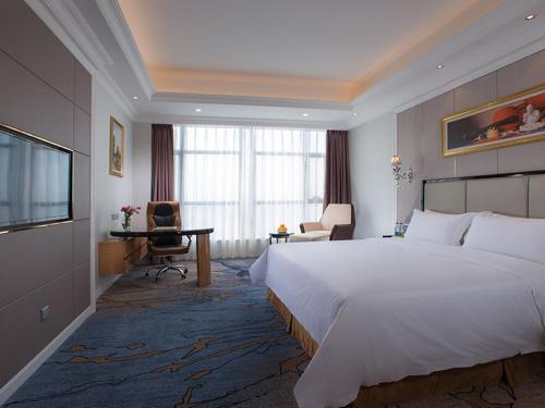 Гуанчжоу: Vienna International Hotel Guangzhou Shijin International Branch