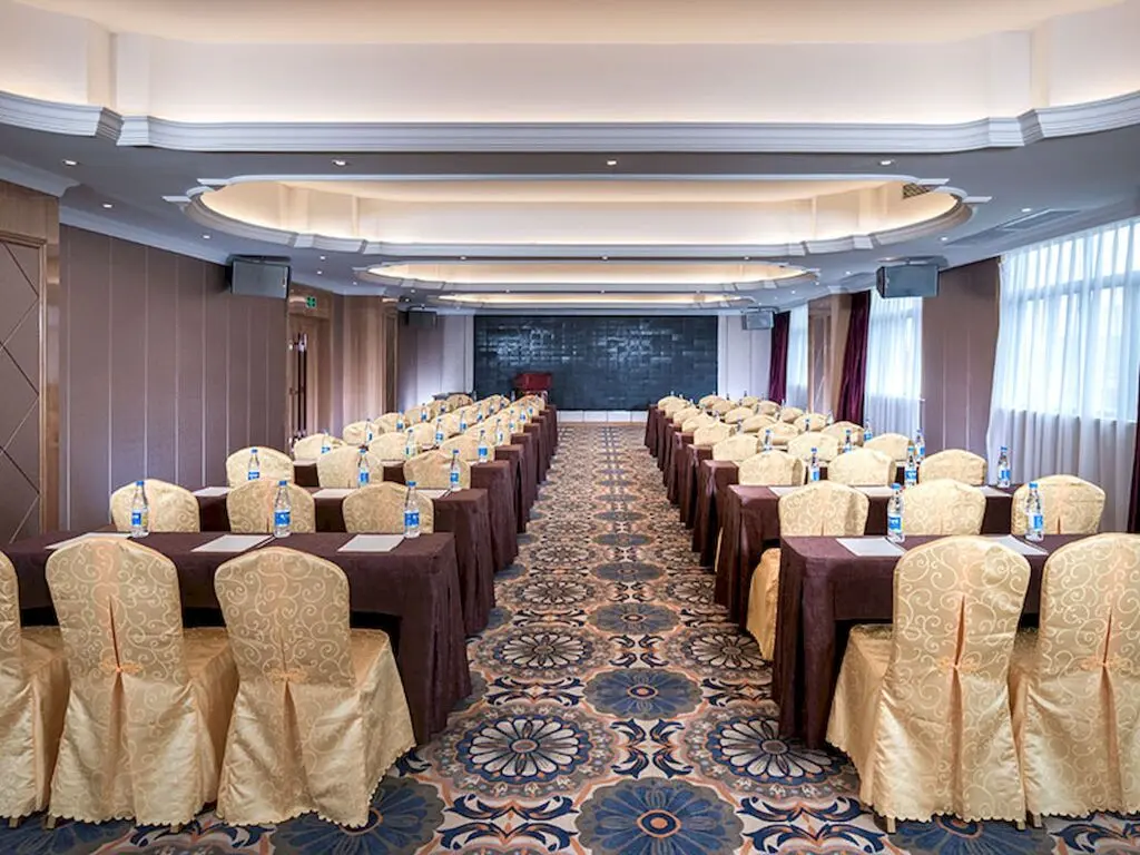 Гуанчжоу: Vienna International Hotel Guangzhou Shijin International Branch