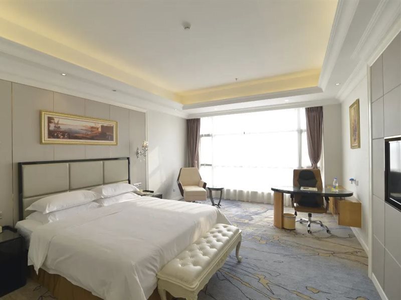 Гуанчжоу: Vienna International Hotel Guangzhou Shijin International Branch