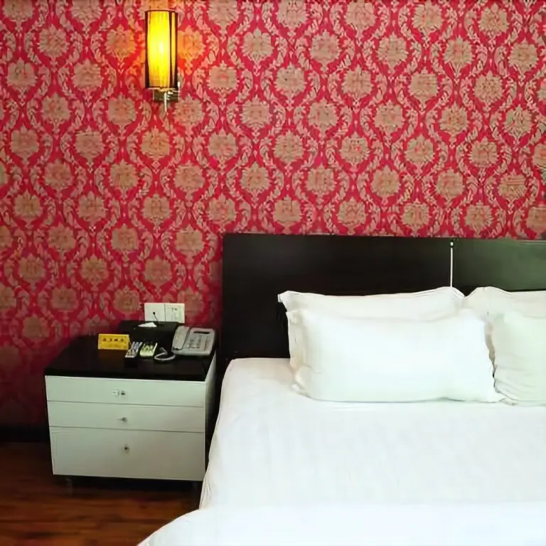 Гуанчжоу: Yijia Holiday Hotel (Guangzhou Huadu Plaza subway station store)