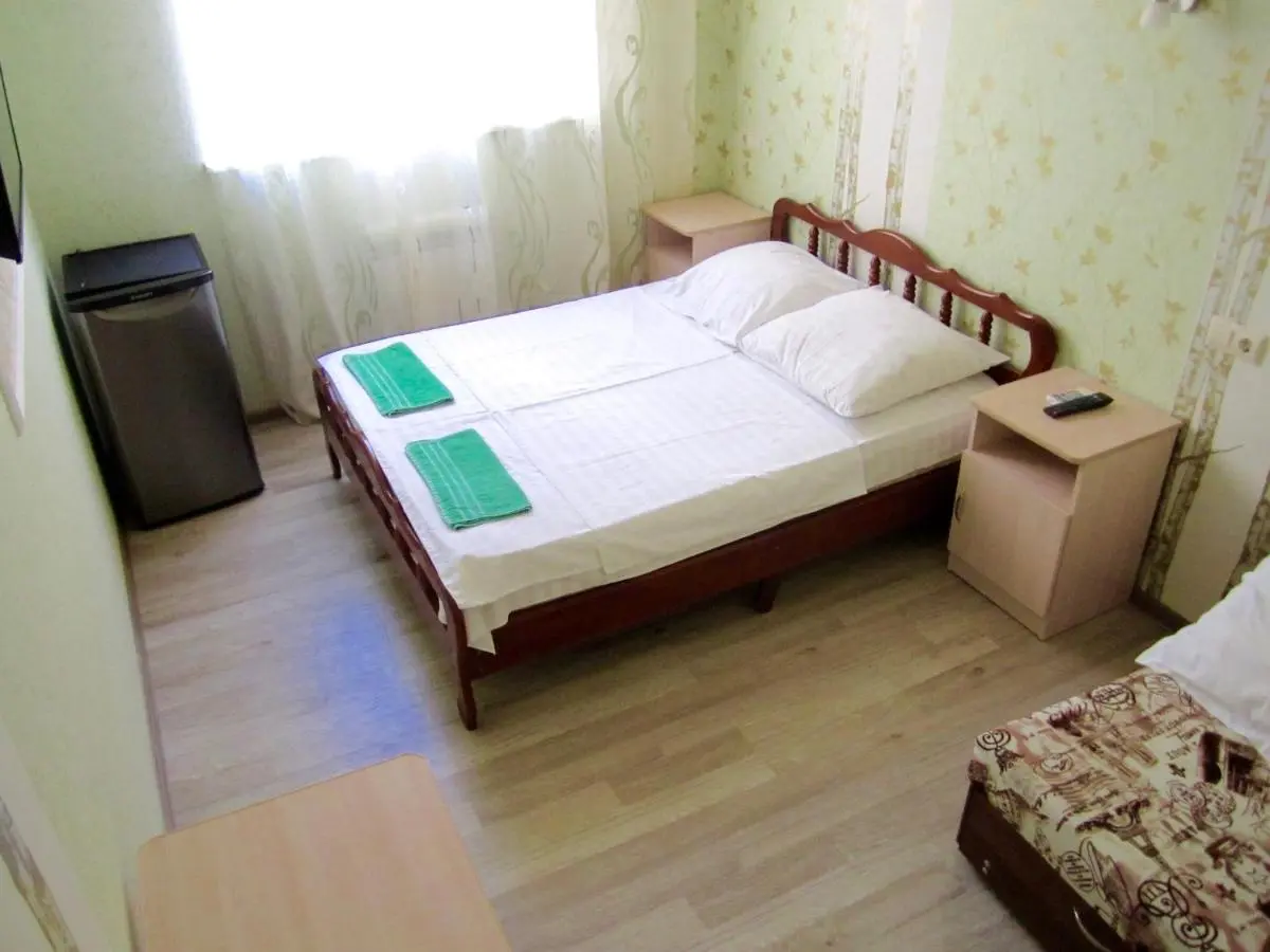 Витязево: Guest House Monika
