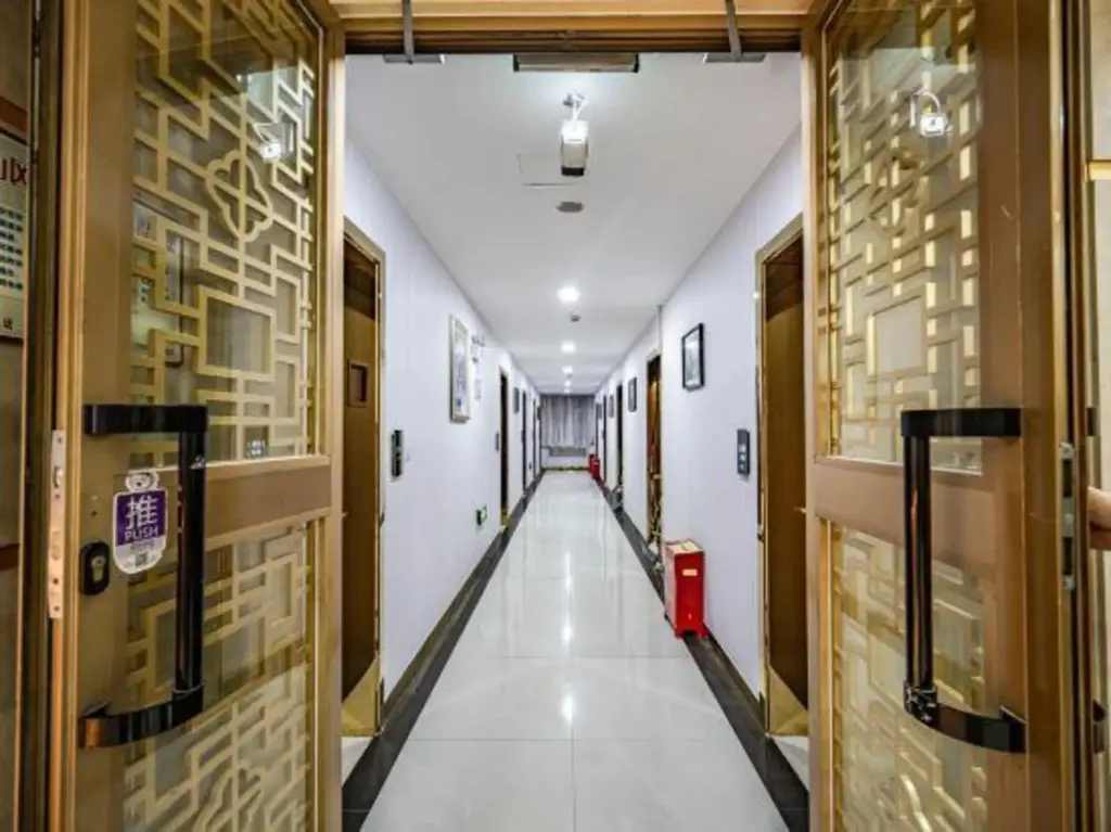 Урумчи: Good Home Hotel (Corps No. 2 Middle School Autonomous Region Party School Branch)