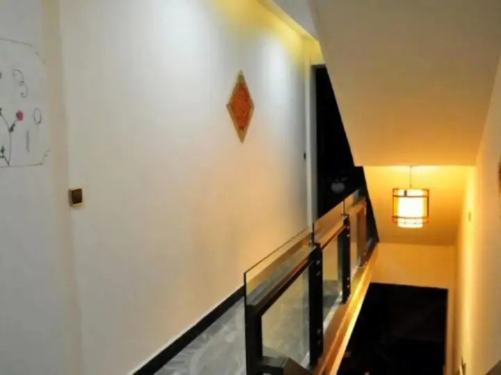Дали: DaLi Eryuhuaxia inn