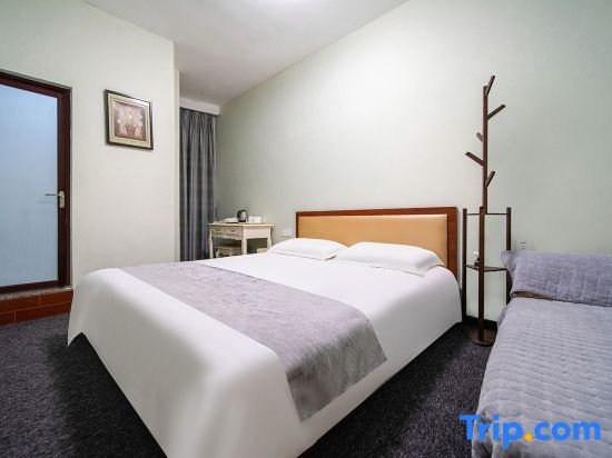 Чунцин: Chongqing Huayunlun Hotel (Airport Branch)