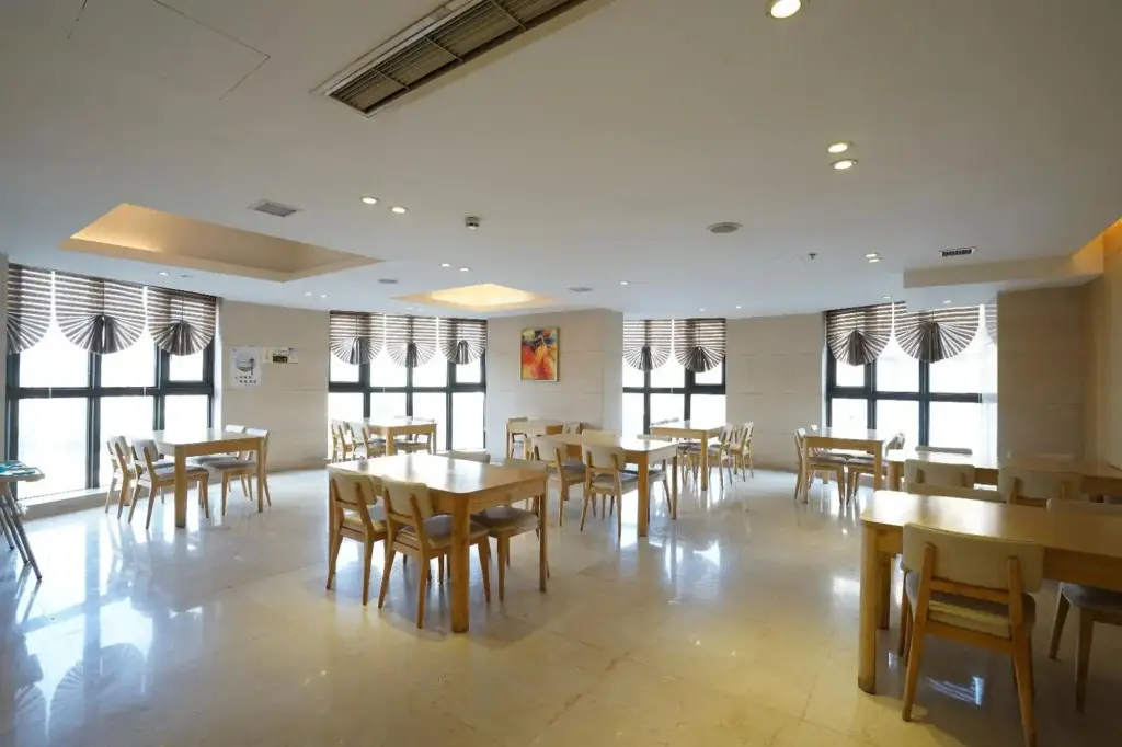 Starway Hotel — фото 1