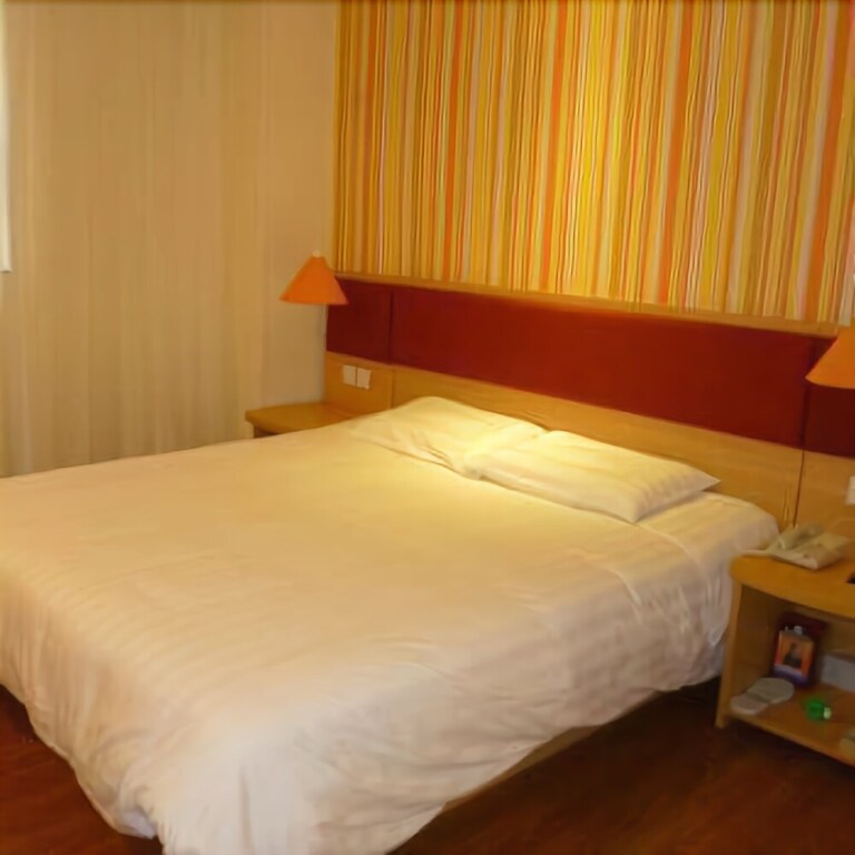 Фошань: Home Inn Foshan Fenjiang West Road