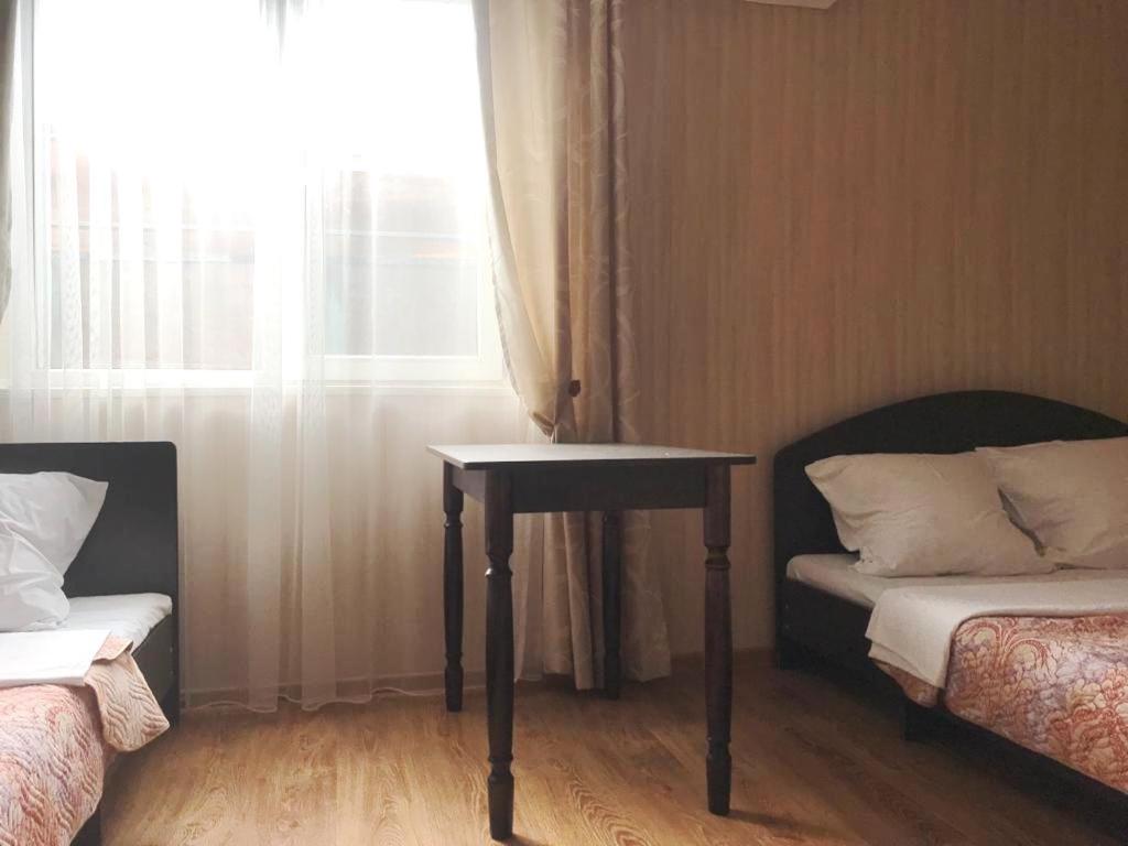 Ейск: Guest house on Shmidta-комнаты для летнего отдыха