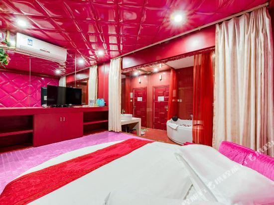 My Riad Love Hotel(Kunming Henglong Plaza ) — фото 1