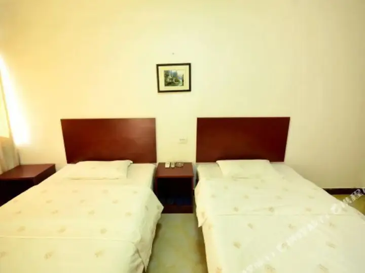 Ухань: Romantic Yuan Hotel (Wuhan University of Science and Technology Qingshan Campus Branch)