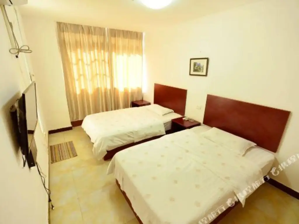 Ухань: Romantic Yuan Hotel (Wuhan University of Science and Technology Qingshan Campus Branch)