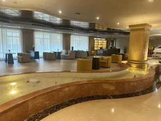 Бенгбу: Huaiyuan Changjiu Central Hotel