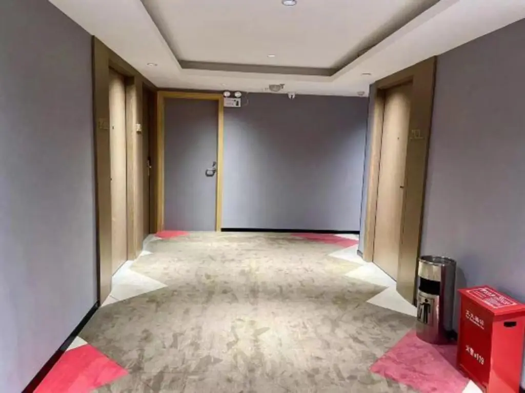 Хейан: Borrman Hotel (Heyuan Railway Station)