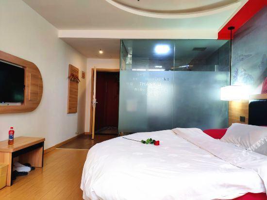 Шанхай: Thank U Hotel (Zhizhi Ancient Town Scenic Area)