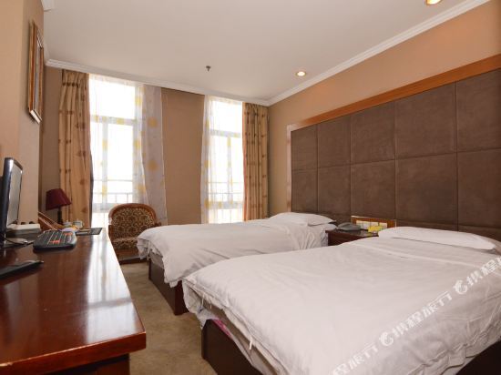 Циндао: Gonglu Business Hotel