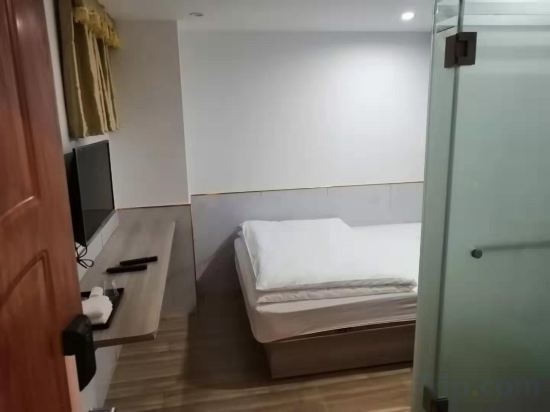 Шэньчжэнь: LianChen Hotel(Shenzhen North Railway Station)
