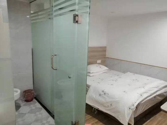 Шэньчжэнь: LianChen Hotel（Shenzhen North Railway Station）