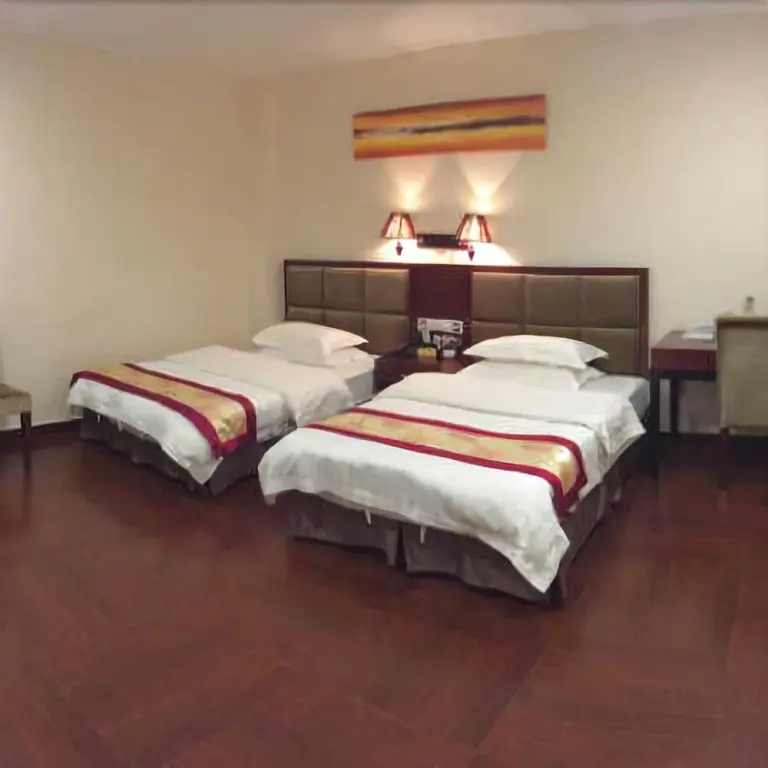 Шаньвэй: Longquan Hotel