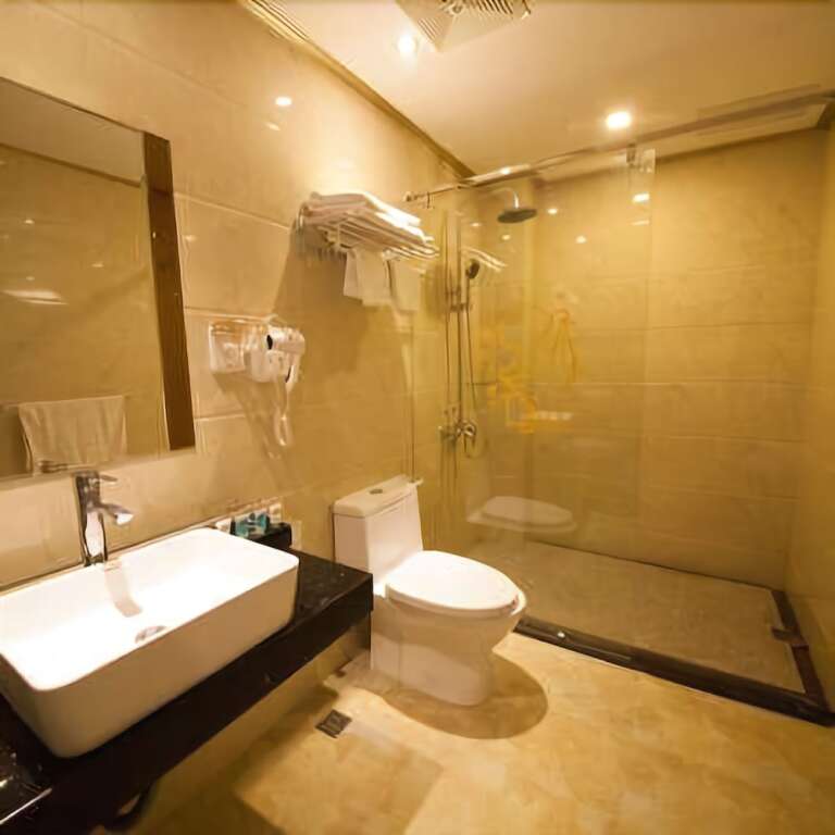 Шаньвэй: Longquan Hotel
