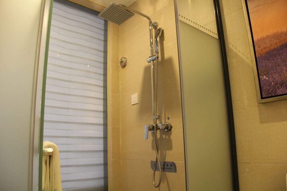 Гуанчжоу: Lavande Hotel GZ LongDong Metro Station Branch