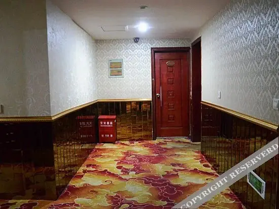 Нинбо: Qingyi Hotel