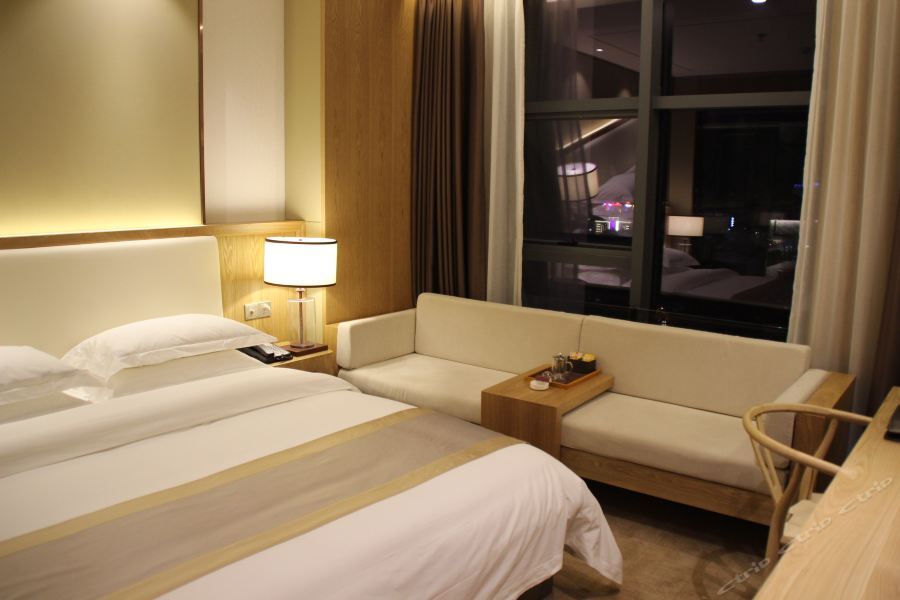 Чжаотун: Ziguang Boutique Hotel