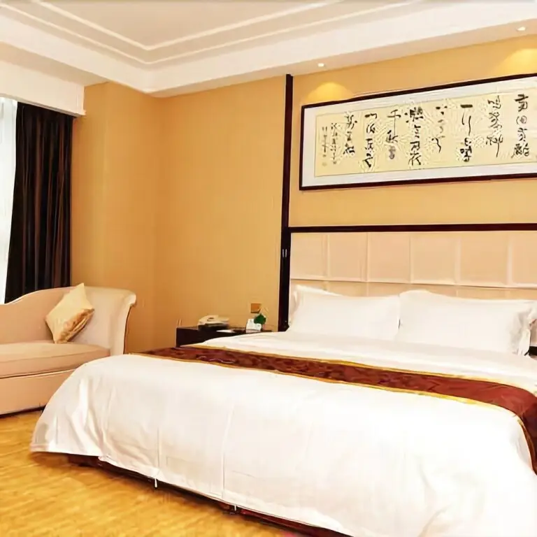 Ухань: New Sail Hotel
