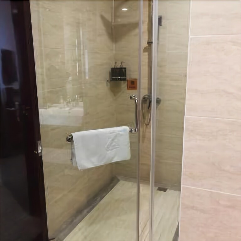 Ухань: New Sail Hotel
