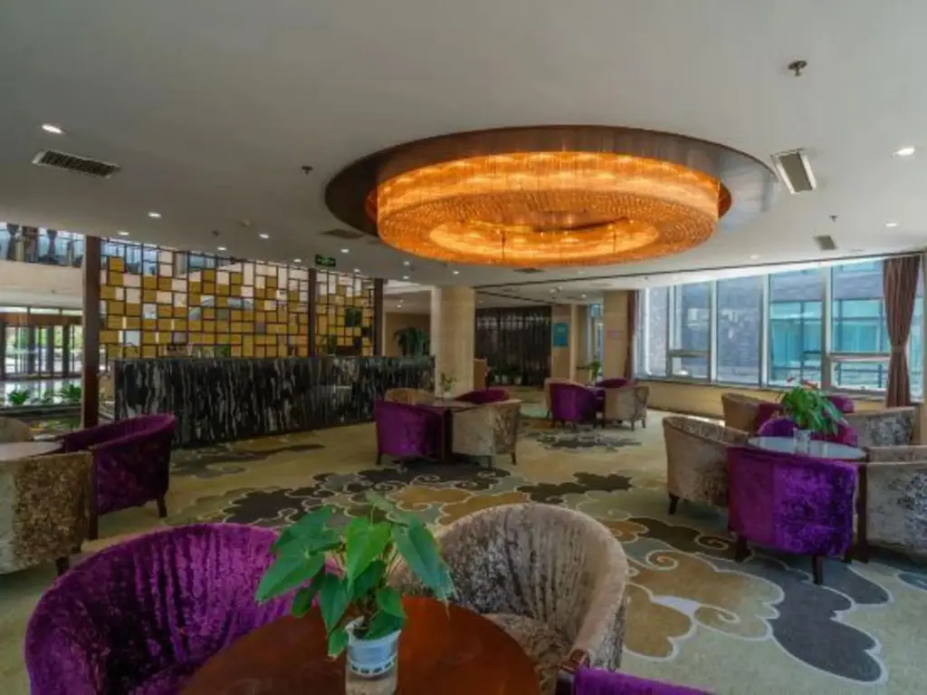 Цзыбо: Grand Cloud View Hotel