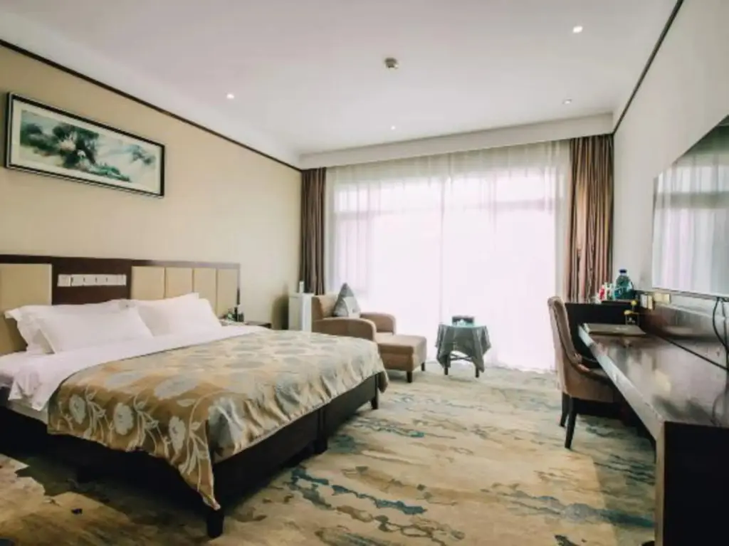 Цзыбо: Grand Cloud View Hotel