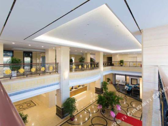 Уси: Sunmart Hotel