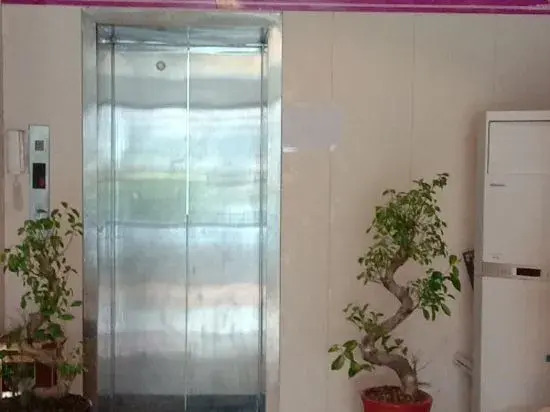 Шиянь: Shangyite Chain Hotel Fangxian Bus Station Store