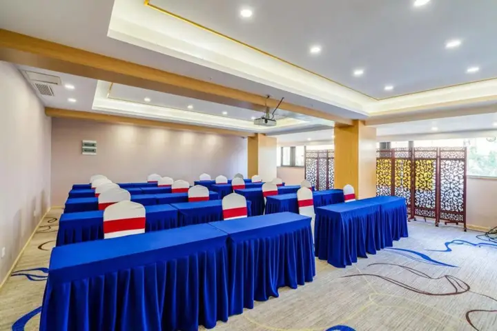 Чэнду: Chengdu Mulan Hotel (Zhongba Subway Station Qingyang Industry Headquarters Base)