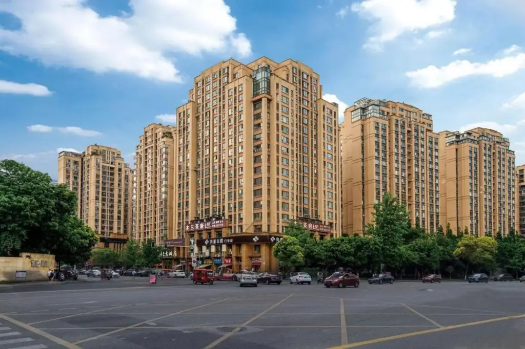 Чэнду: Chengdu Mulan Hotel (Zhongba Subway Station Qingyang Industry Headquarters Base)
