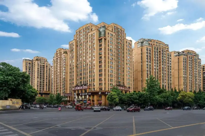 Чэнду: Chengdu Mulan Hotel (Zhongba Subway Station Qingyang Industry Headquarters Base)